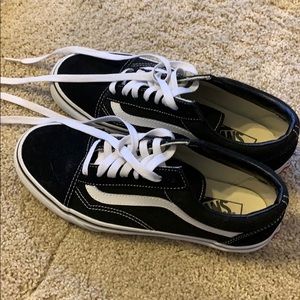 Women’s Vans Old Skool Sneaker